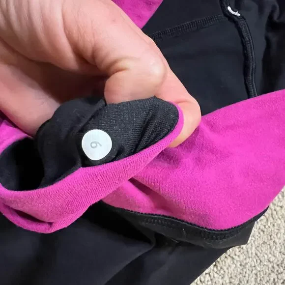 Women’s Lululemon Capri Leggings Size 6 - Picture 3 of 9